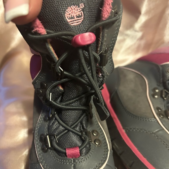 Timberland Girls Boots - Picture 6 of 9